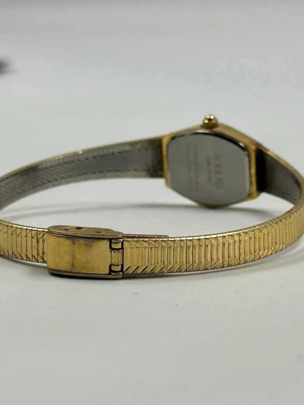 Vintage Adolfo Watch Women Gold Tone Oval 17MM Dial Slim Band New Battery
